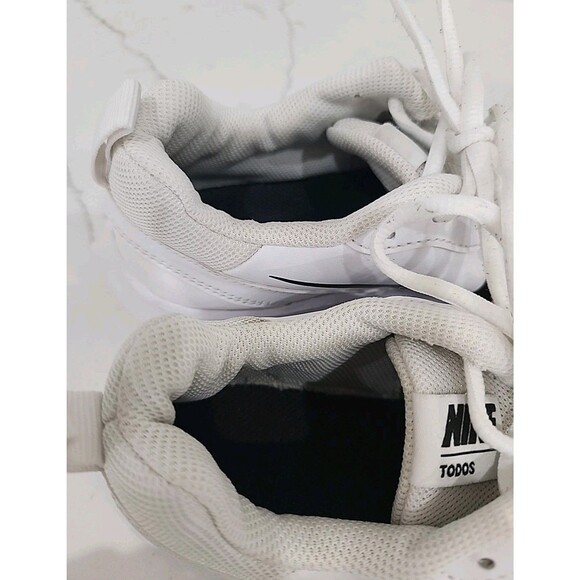 Nike Womens Todos RN BQ3201-101 White Running Shoes Sneakers Size 8.5 - Picture 6 of 10